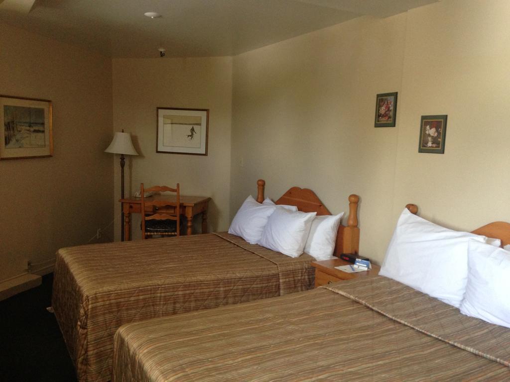 Hotel Le Chantecler Sainte-Adèle Εξωτερικό φωτογραφία