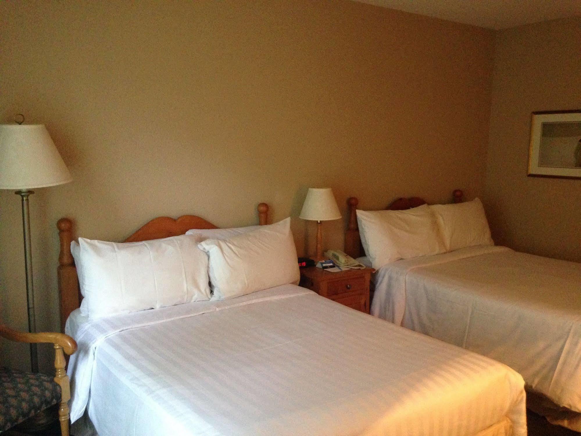 Hotel Le Chantecler Sainte-Adèle Εξωτερικό φωτογραφία
